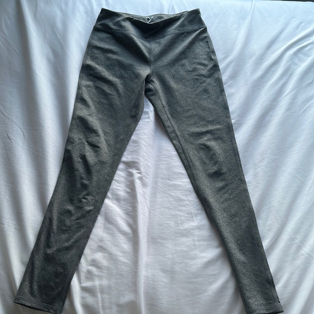 grey leggings